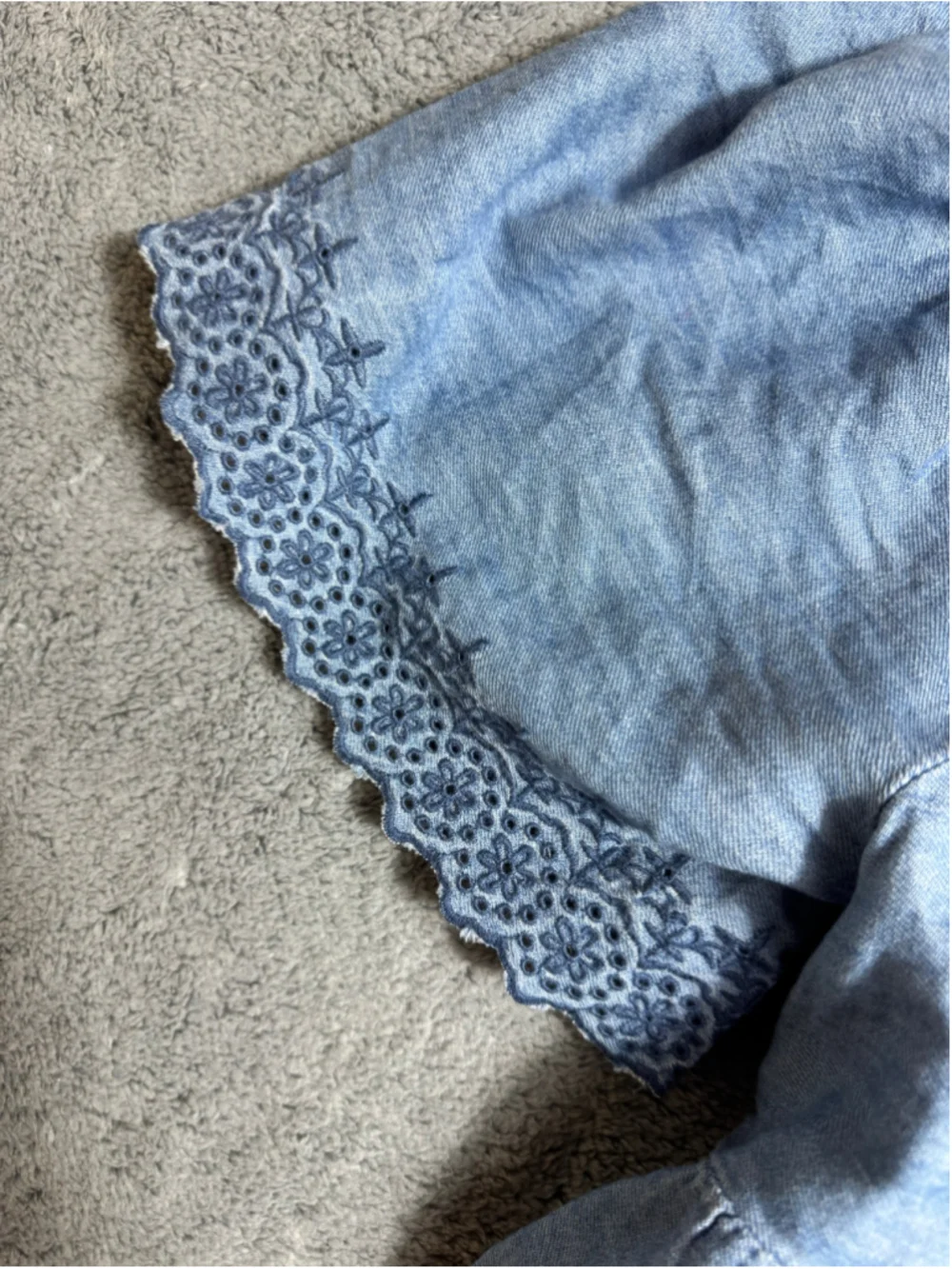 Old Navy Chambray Embroidered Peplum Top Womens Medium Blue Tie Boho Cottage